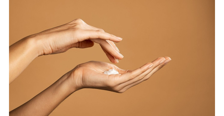 Skincare Secrets for Adult Diaper Users: Stay Rash-Free in Hot Weather
